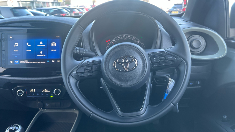 Toyota Aygo X 1.0 VVT-i Edge 5dr Petrol Hatchback